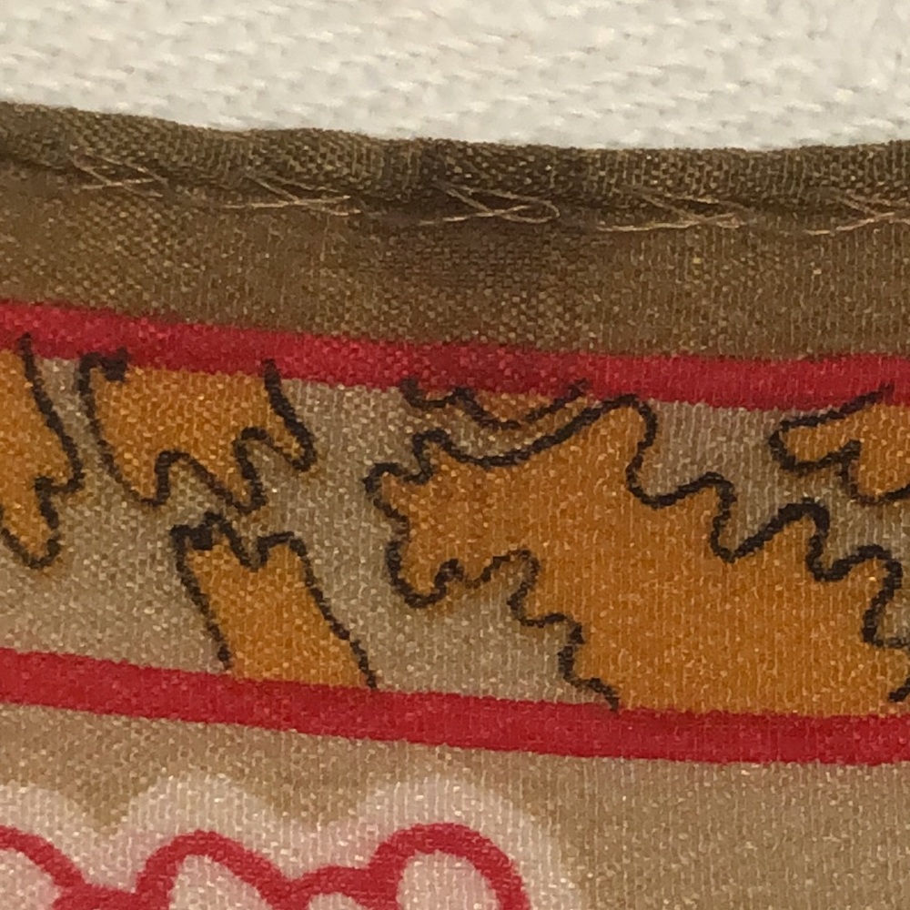 Stunning Oscar de la Renta Square Silk Scarf, Shawl. Rare find - Picture 10 of 16